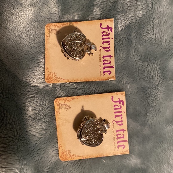 Two lockets - Picture 2 of 7